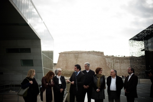  Présentation des têtes de liste du Front de gauche sur l'esplanade du Muceem autour du candidat à la mairie Jean-Mars Coppola.