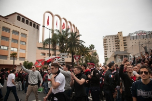  Traditionnellement, les supporters de la populaire sud se déplacent en masse jusqu'au stade Louis 2 pour le derby de L1 ASM-OGC. Il se rendent de Nice à Monaco en scooter via la corniche. 